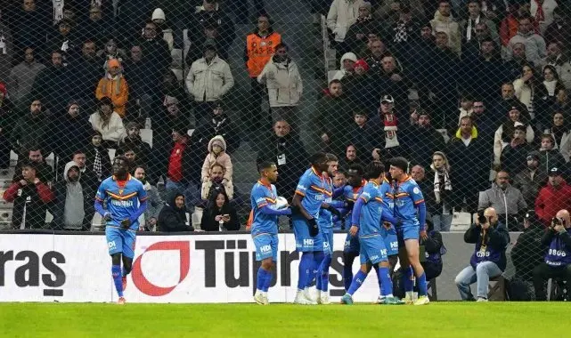 Trendyol Süper Lig: Beşiktaş: 2 - Göztepe: 2