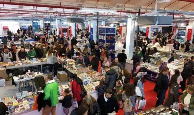 Aydın Kitap Fuarı'na katılan vatandaşlar Başkan Çerçioğlu'na teşekkür etti