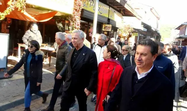 Mansur Yavaş, Menteşe'de esnaflarla buluştu