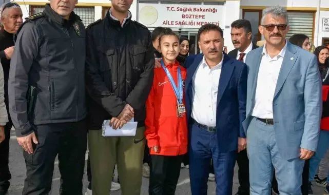 Taekwondo İl Temsilcisi Şimşek'ten Çiçek ve Aydın'a teşekkür