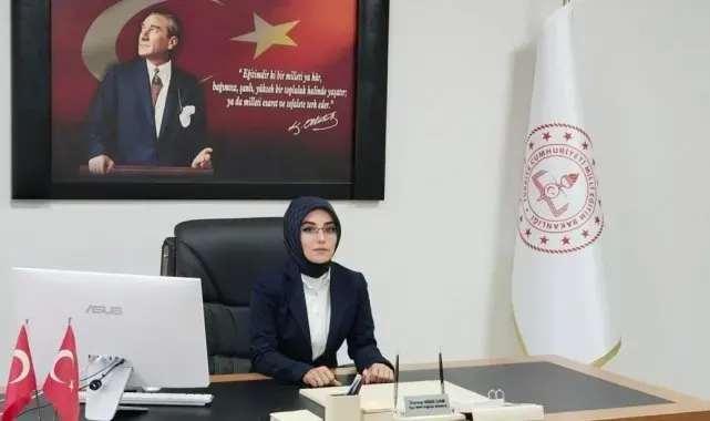 Patnos İlçe Milli Eğitim Müdürü Zeynep Oğuz Çam'dan Öğretmenler Günü kutlama mesajı