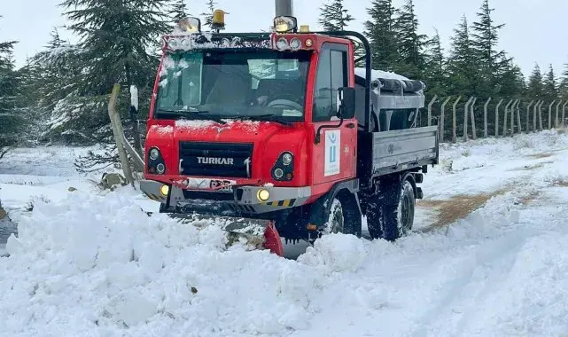 Tepebaşı'nda kar yağışına hızlı müdahale