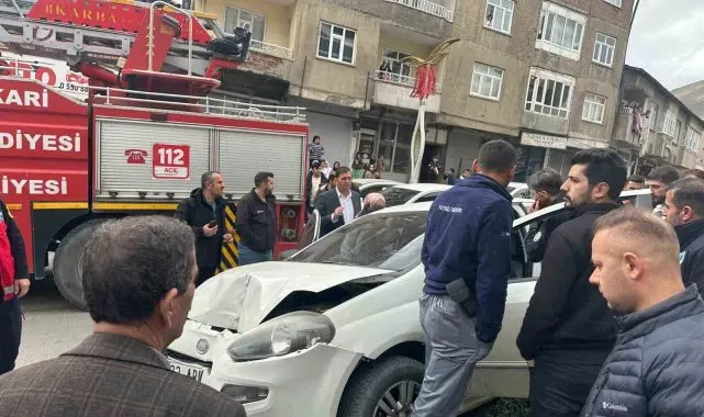 Hakkari'de maddi hasarlı trafik kazası