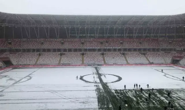 Sivasspor, Kasımpaşa maçının oynanmasına karar verildi