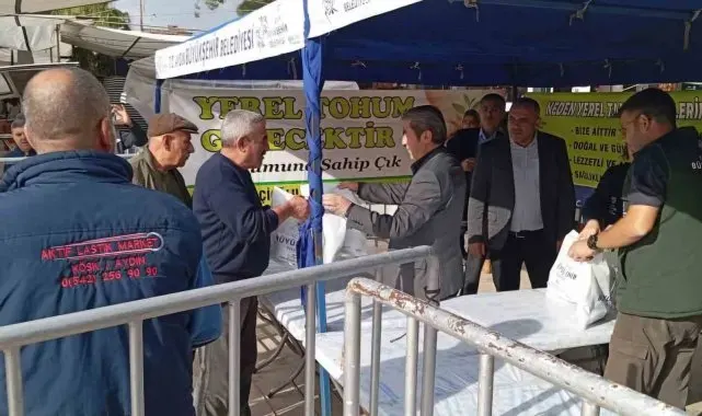 Aydın Büyükşehir Belediyesi Köşk'te kışlık fideler dağıttı