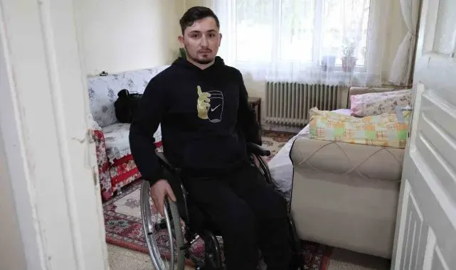 Deprem sonrası felç kalan Mehmet, hayallerini gerçekleştirmek istiyor