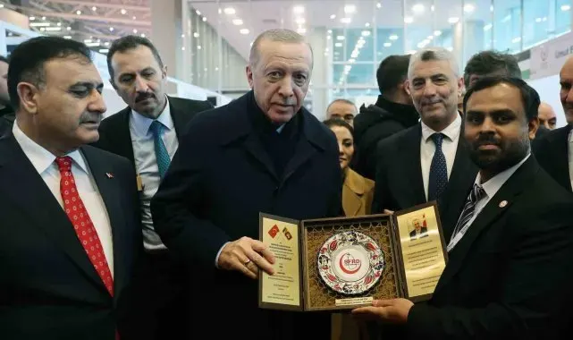 Cumhurbaşkanı Erdoğan: "İnsanlığın tüm kurumlarıyla kan kaybettiği dönemdeyiz"
