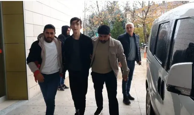 İnegöl'de dedesini bıçaklayan torun adliyede