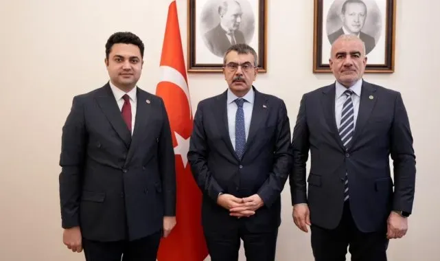 Kaymakamı Seyhan ve Milletvekili Özhan Bakan Yusuf Tekin'i ziyaret etti