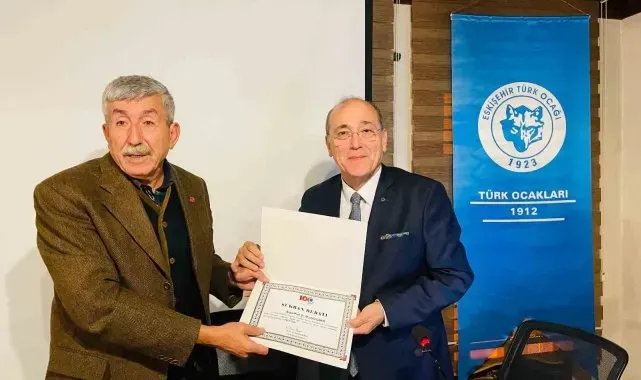 Eskişehir Türk Ocağı 'Yurt Dışında Eğitim: İmkânlar - Fırsatlar' konferansı düzenledi