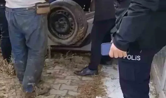 Bursa'da kontrolden çıkan, otomobil sitenin bahçesine uçtu : 1 yaralı