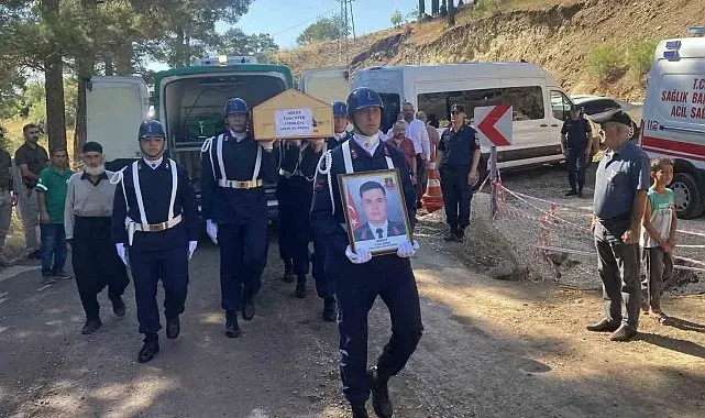 Feribot faciasında hayatını kaybeden uzman çavuş son yolculuğuna uğurlandı
