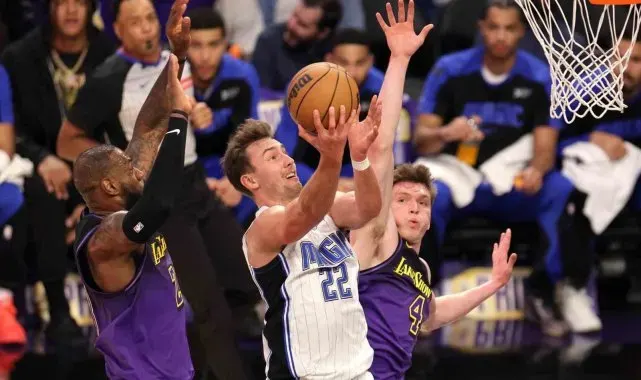 Orlando Magic son saniyelerde kazandı, Lakers'ın serisi bitti