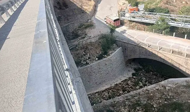 Hamsu köprüsü tehlike saçıyor