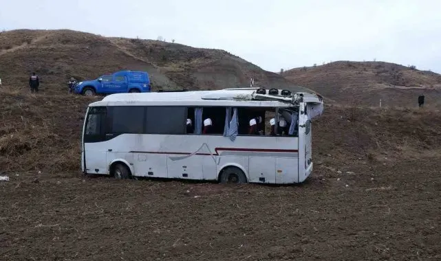 Çankırı'da midibüs şarampole devrildi: 29 yaralı