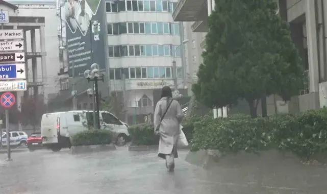 Kocaeli'de sağanak günlük yaşamı olumsuz etkiledi