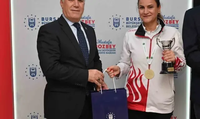 Başkan Bozbey, dünya şampiyonu Dilek Yavaş'ı ağırladı