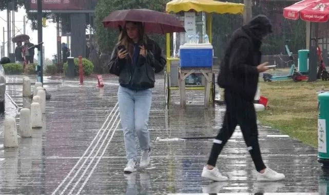 Antalya'da turuncu kod uyarısı: 6 ilçede taşımalı eğitime yarın bir gün ara verildi
