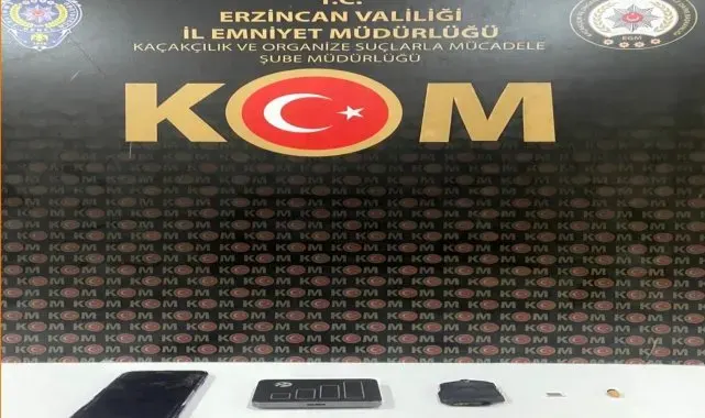 Erzincan'da ehliyet sınavında kurdukları düzenek "pes" dedirtti