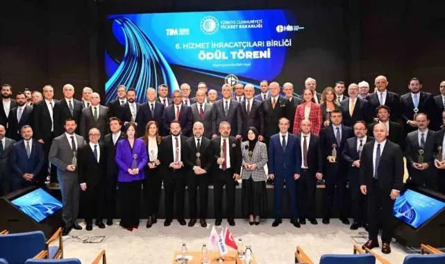 Bakan Bolat: "Hizmetler ihracatında geçen yıl 56,7 milyar dolar fazla verdik"