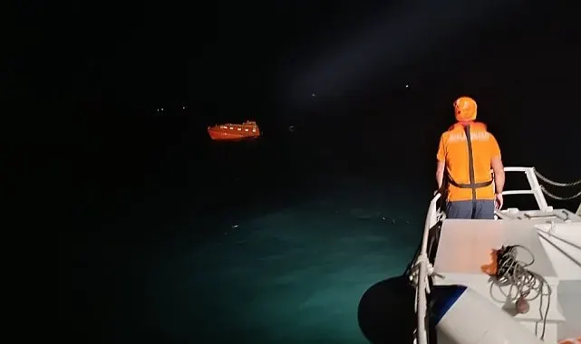 Silivri açıklarında gemilerin çarpışmasıyla ilgili bölgeden ilk fotoğraflar ortaya çıktı