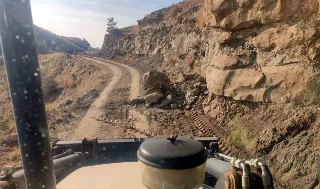 Siirt'te köy ve mezralarda altyapı çalışmaları devam ediyor