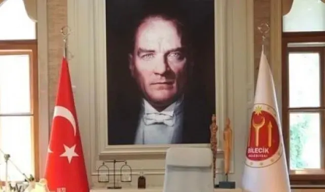 CHP'li başkanın Bilecik'te durmadığını iddia ederek boş koltuklu makam odasının fotoğrafını paylaştı