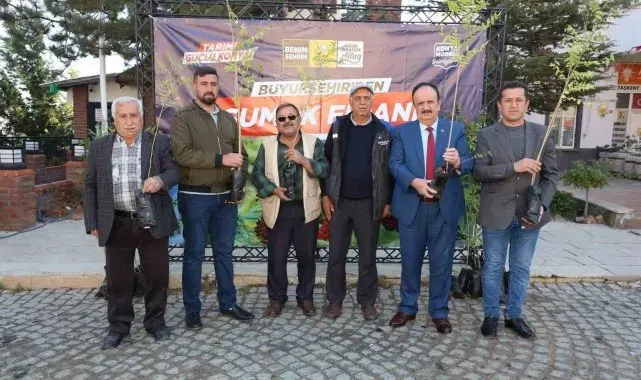 Konya Büyükşehir Belediyesi'nden çiftçiye sumak fidanı desteği