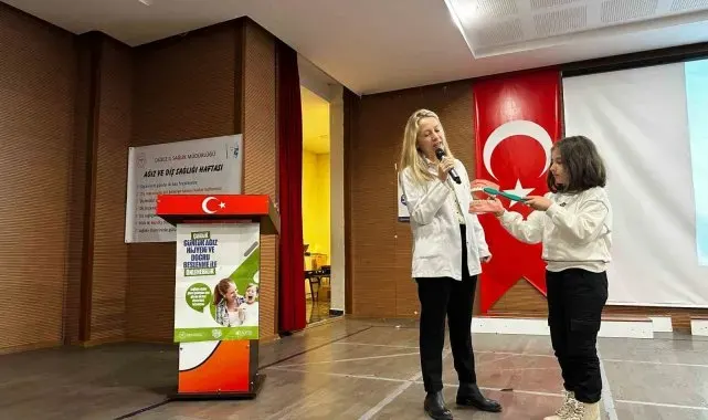 Öğrencilere ağız ve diş sağlığının önemi aşılanıyor