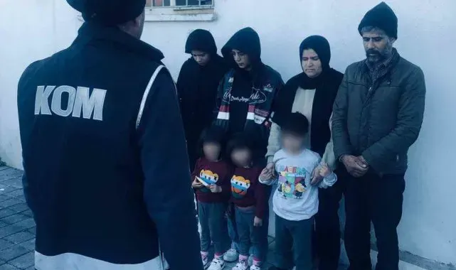 Ayvalık'ta 8 düzensiz göçmen yakalandı 2 organizatör tutuklandı
