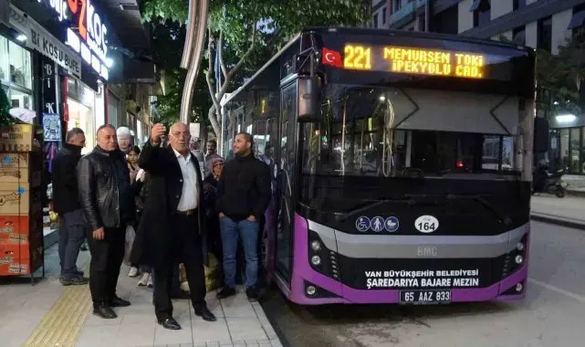 Van Büyükşehir Belediyesi'ne 'otobüs seferi' tepkisi