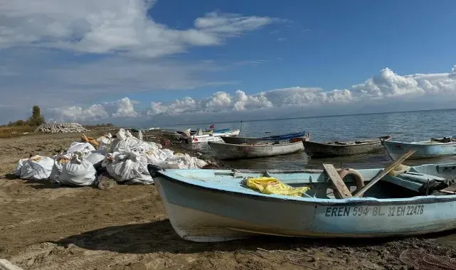 Eğirdir Gölü'nde tehlike çanları: Suyun seviyesi ortalama 4 metreye kadar düştü