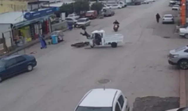 Balıkesir'de motosiklet üç tekerlekli motorlu bisikletle çarpıştı: 2 yaralı
