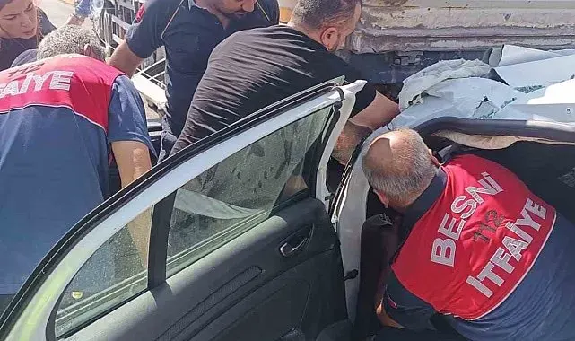 Otomobil tıra arkadan çarptı: 1 ağır yaralı