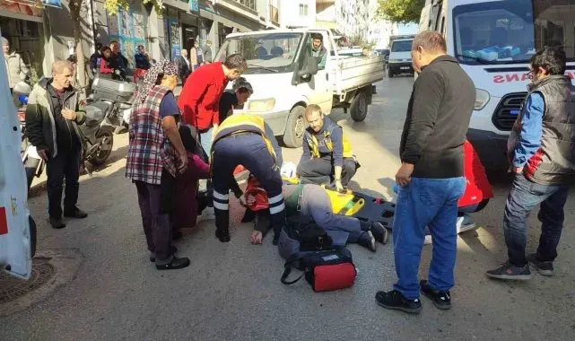 Motosikletin yayaya çarptığı kazada 1'i ağır 3 kişi yaralandı