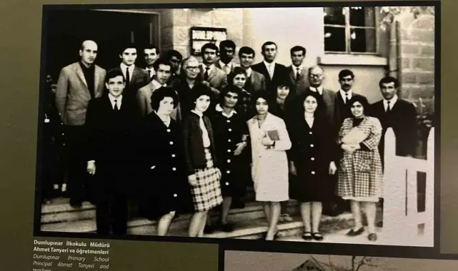 Müzede gezerken 14 yıl önce ölen annesinin fotoğrafını görünce şoke oldu