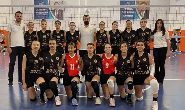 Malatya'da genç kızlar voleybol şampiyonları belli oldu