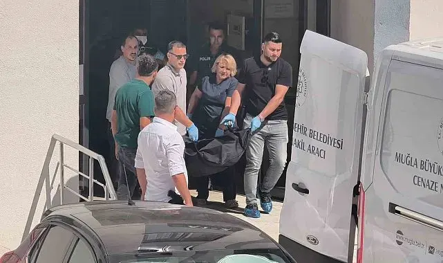 Eski sevgilisini silahla öldürdükten sonra aynı silahla kendini vurdu