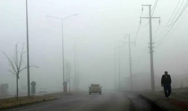 Erzincan'da yoğun sis: Görüş mesafesi 30 metreye kadar düştü