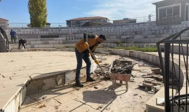 Gölbaşı ilçesinde amfi tiyatro yenileniyor