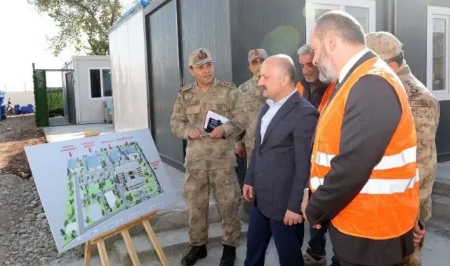 Vali Varol Adıyaman'ın yeni Jandarma Hizmet Binası inşaatını inceledi