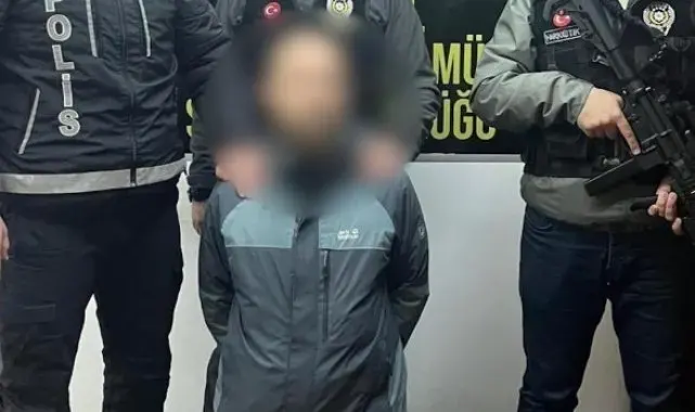 İçişleri Bakanı Ali Yerlikaya: "Almanya tarafından çıkartılan Difüzyon Mesajıyla 'Uyuşturucu Madde Ticareti' suçundan uluslararası seviyede aranan 'Daniel Sobotta' İstanbul'da düzenlenen 'Kuyu-39' operasyonuyla yakalandı.&