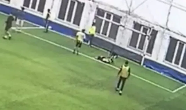 18 yaşındaki genç, futbol oynarken kalp krizi geçirerek yaşamını yitirdi