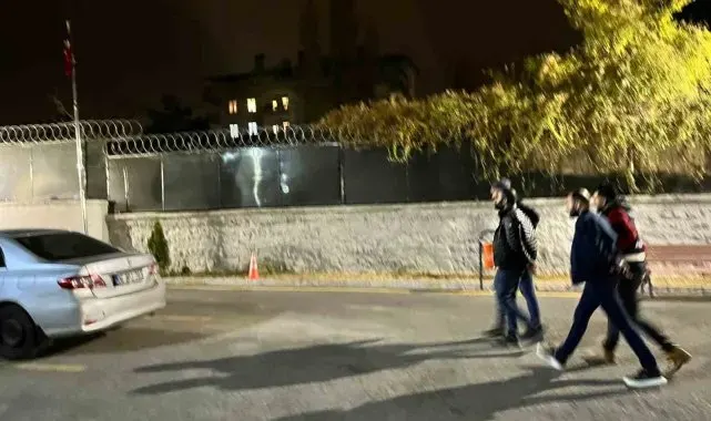Mado Kafe'de 1 kişinin yaralandığı silahlı kavganın görüntüleri ortaya çıktı