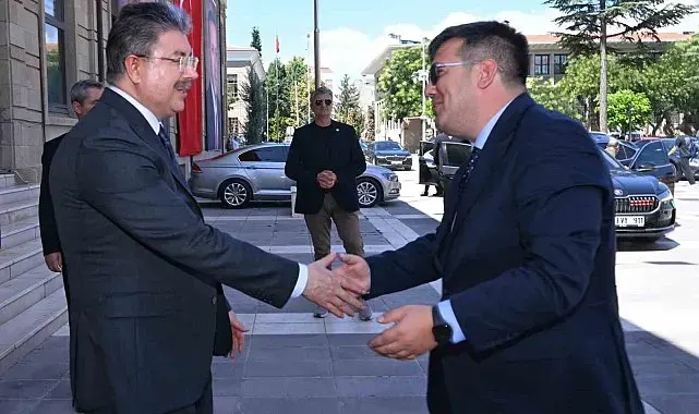 Adalet Bakan Yardımcısı Tuncay, Eskişehir Valisi Yılmaz'ı ziyaret etti
