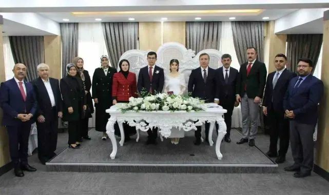 Kartal ve Gül ailesinin mutlu günü