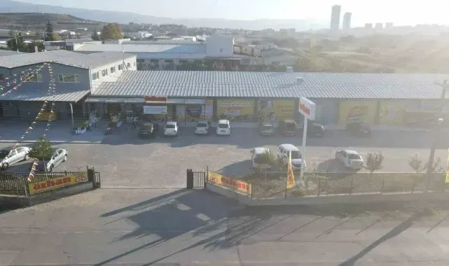 Özhan Marketler Zinciri'nin Nilüferköy şubesi açıldı