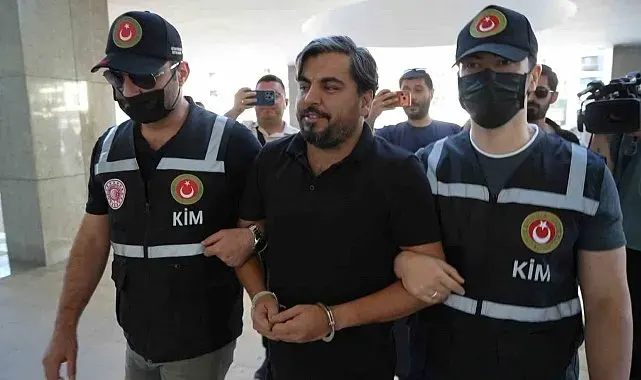 Tır dorsesinde yakalanan Arif Kocabıyık, Konyaaltı Belediyesi'nden aylarca çalışmadan maaş almış