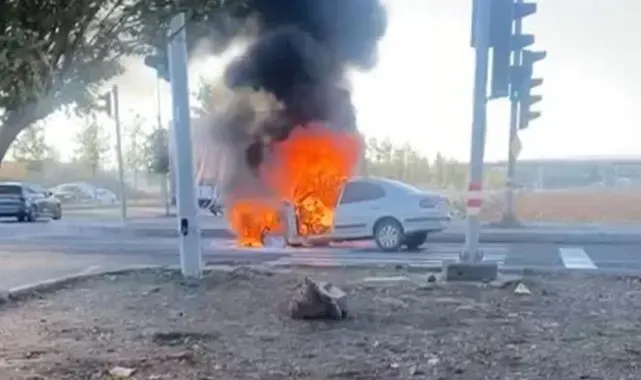 Diyarbakır'da seyir halindeki otomobil alev topuna döndü