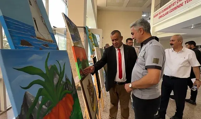 Yüksekova'da hastaların yaptığı ürünler ilgi gördü